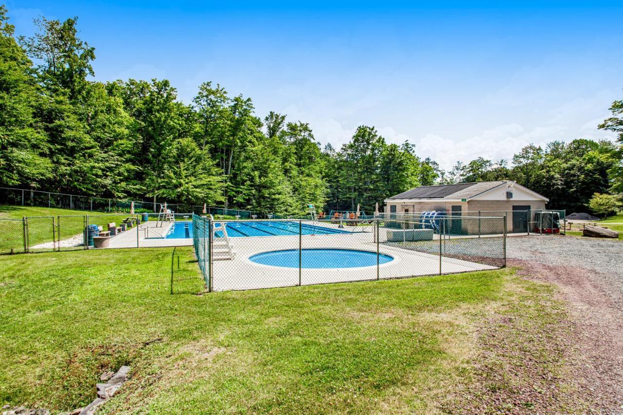 Friendship Lodge Pocono Lake Buitenkant foto
